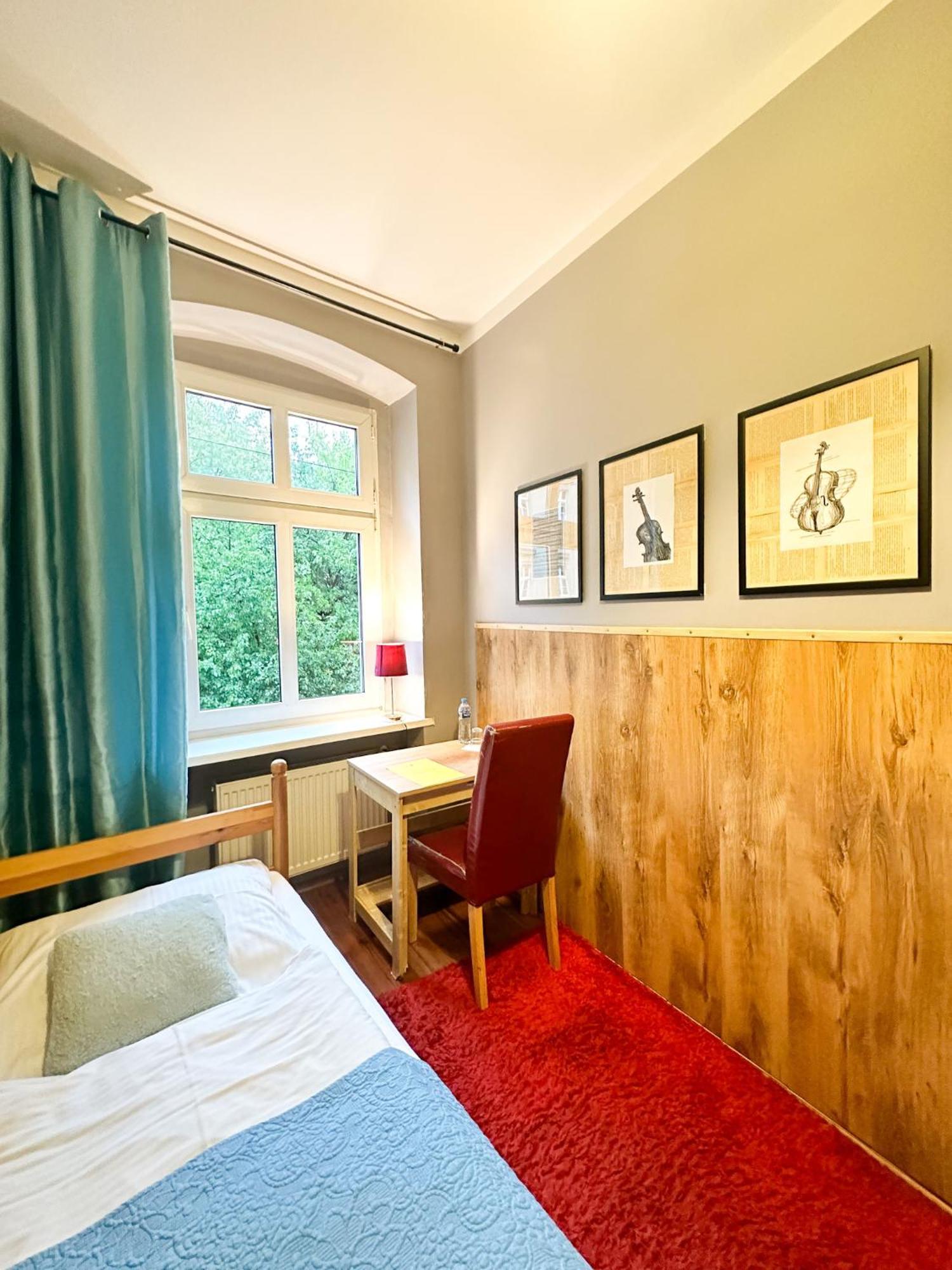 Explorer B&B Old Town Rooms & Apartment #Don'T Be A Tourist, Be An Explorer! Poznań Eksteriør billede