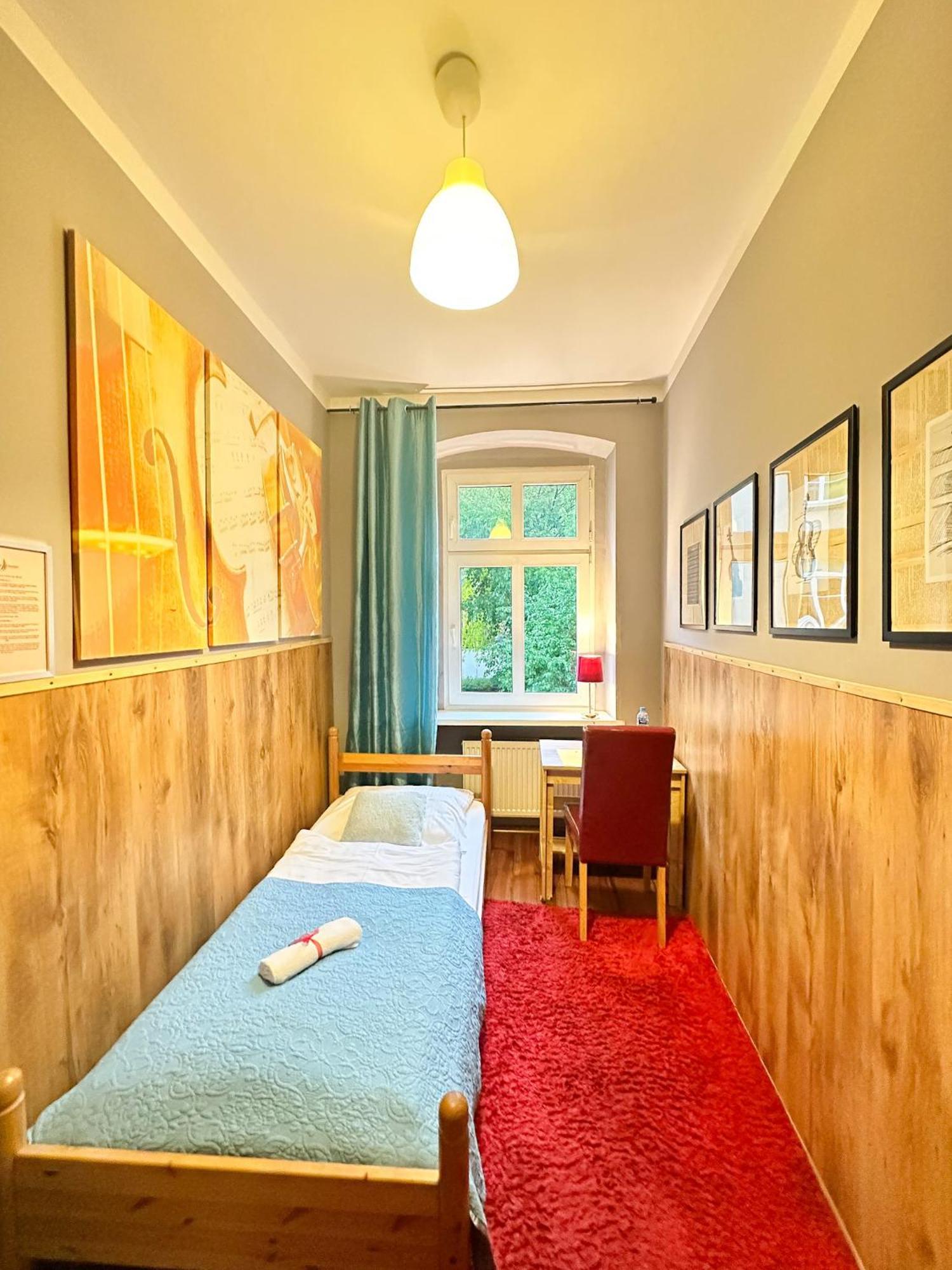 Explorer B&B Old Town Rooms & Apartment #Don'T Be A Tourist, Be An Explorer! Poznań Eksteriør billede