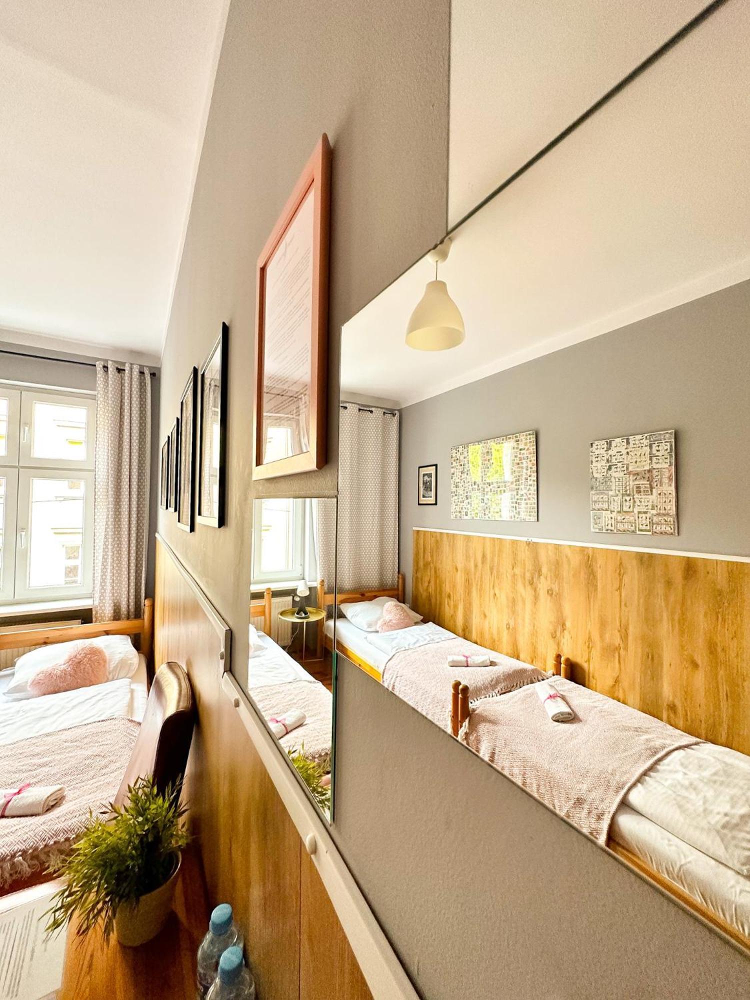 Explorer B&B Old Town Rooms & Apartment #Don'T Be A Tourist, Be An Explorer! Poznań Eksteriør billede