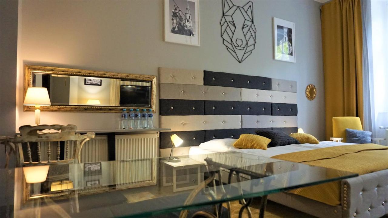 Explorer B&B Old Town Rooms & Apartment #Don'T Be A Tourist, Be An Explorer! Poznań Eksteriør billede